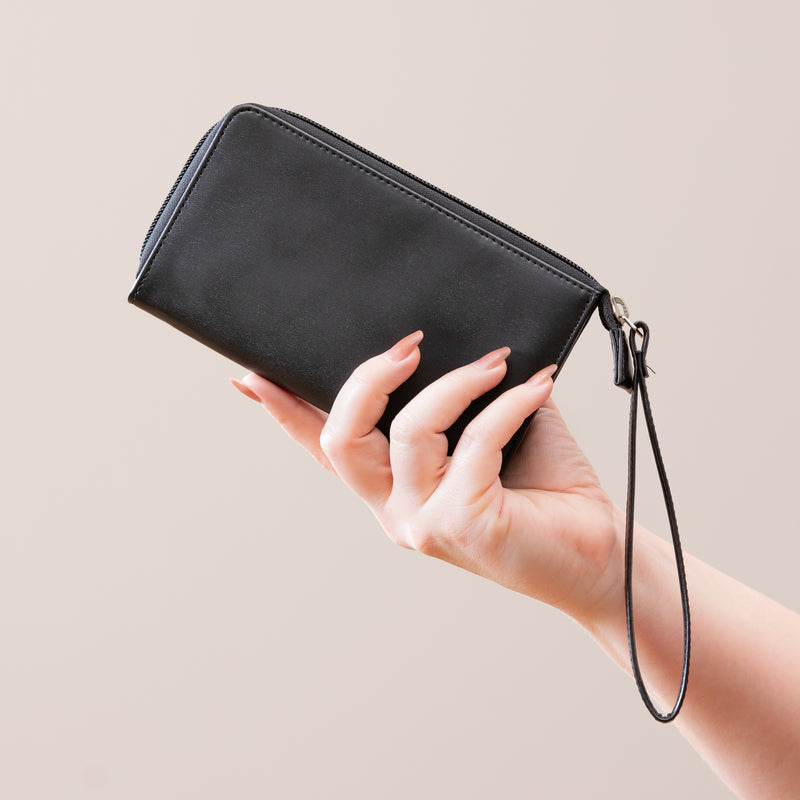 Milwaukee Brewers Wristlet Wallet Black