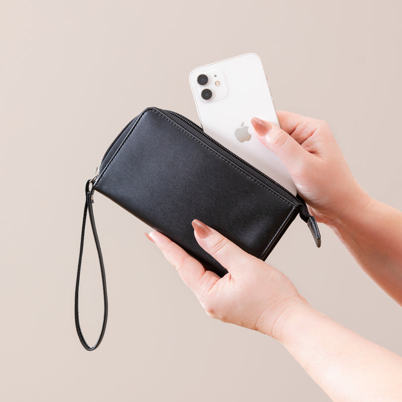 Minnesota Twins Wristlet Wallet Black