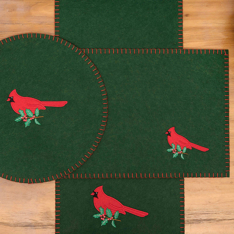 Cardinal Holly Felt RD Placemat