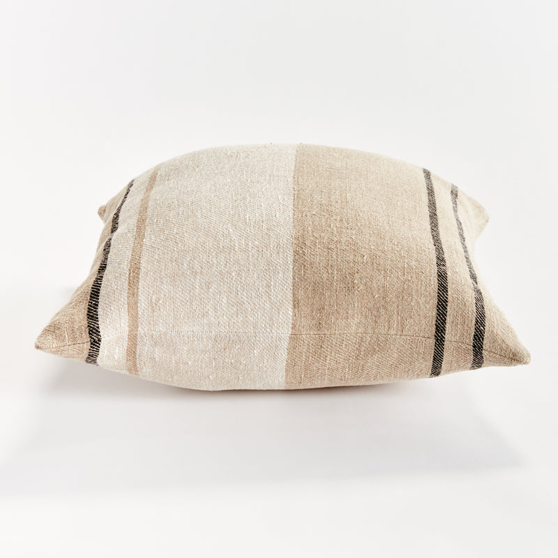 FINN PILLOW SERIES