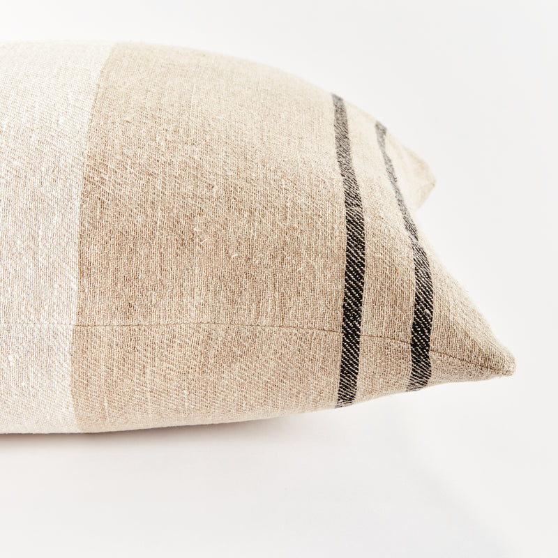 FINN PILLOW SERIES