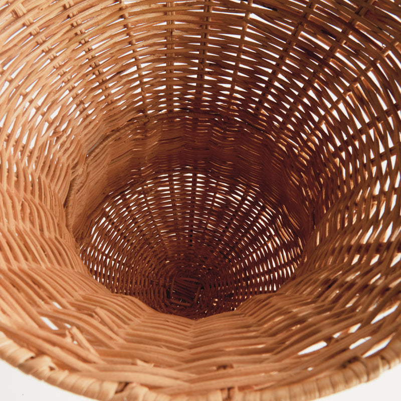 CHESAPEAKE RATTAN FOOTED URN COLLECTION