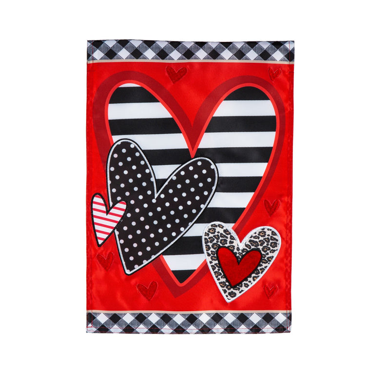 Evergreen Flag,Patterned Heart Applique Garden Flag,0.2x12.5x18 Inches