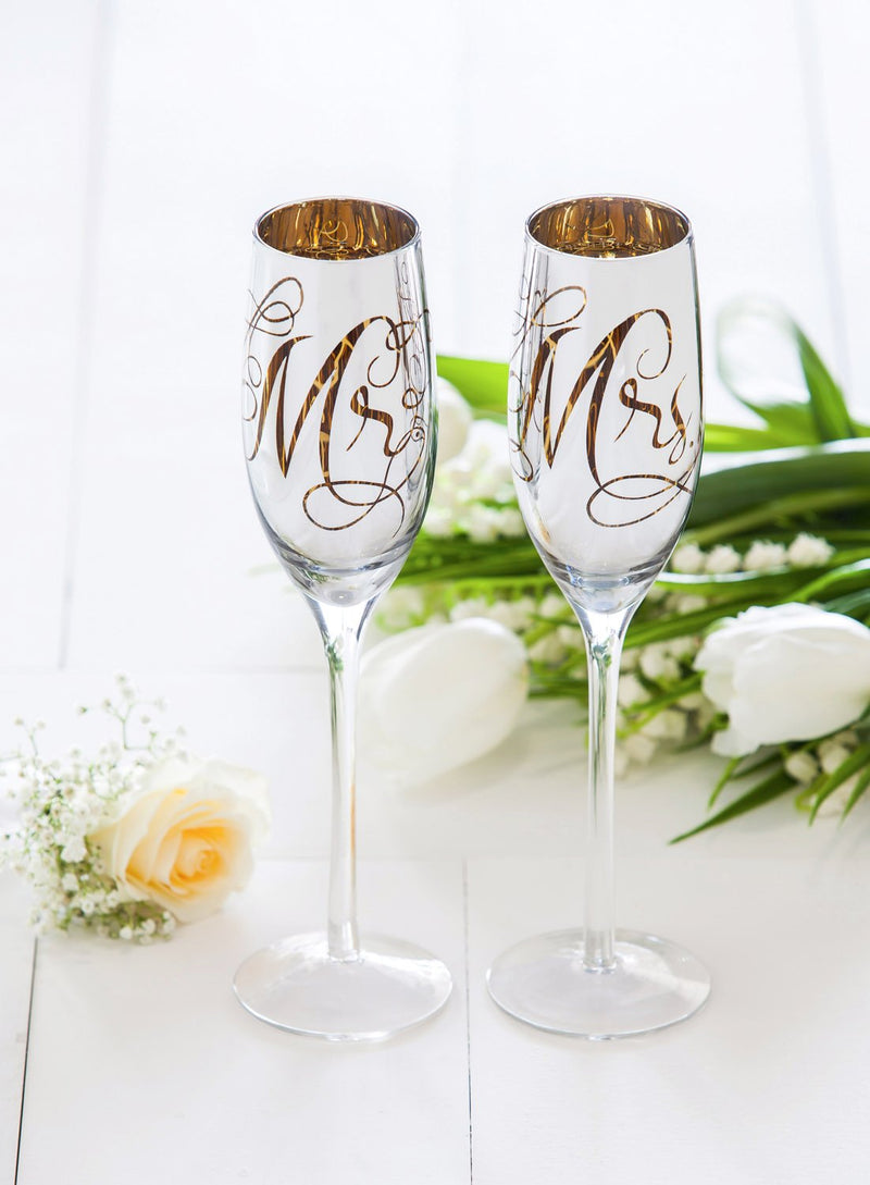 Wedding Day Décor Mr. and Mrs. 8 OZ Champagne Flutes - 3 x 10 x 3 Inches