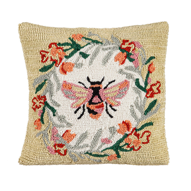 Indoor/Outdoor Hooked Pillow  18"x18" Bee, 18"x18"x5"inches