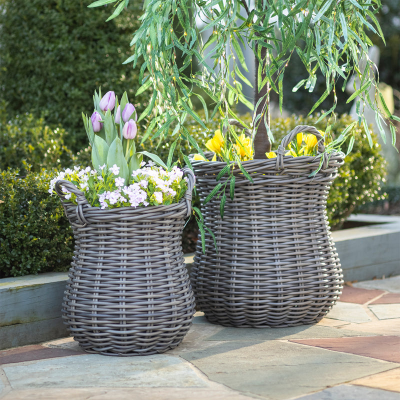 Evergreen Deck & Patio Decor,Set of 2 Resin Wicker Planter,16.5x16.5x20.27 Inches